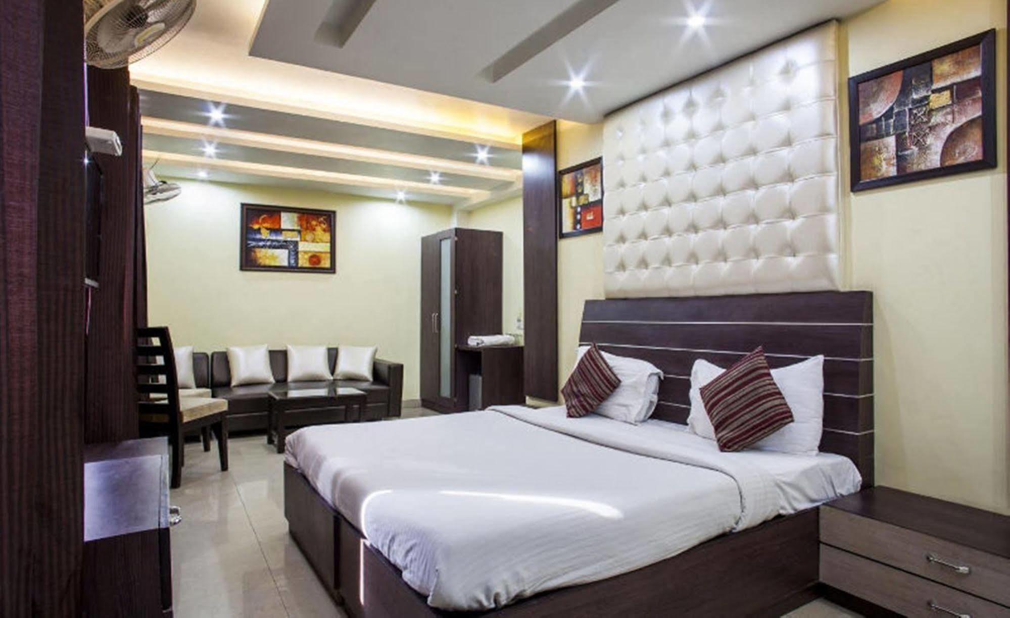 Hotel Mm Yellowuds Amritsar Dış mekan fotoğraf